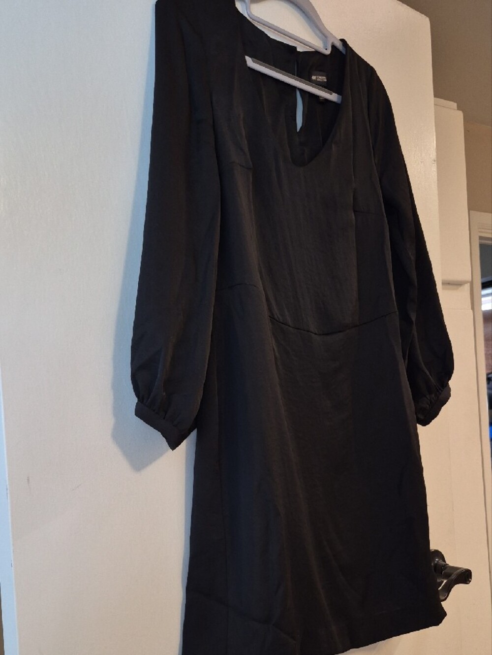 H&M Simple Black Scoop Neck Dress - Picture 3 of 5